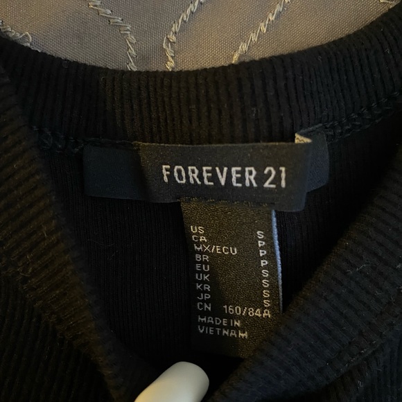 F21 Basic Tank Tops - Picture 3 of 3